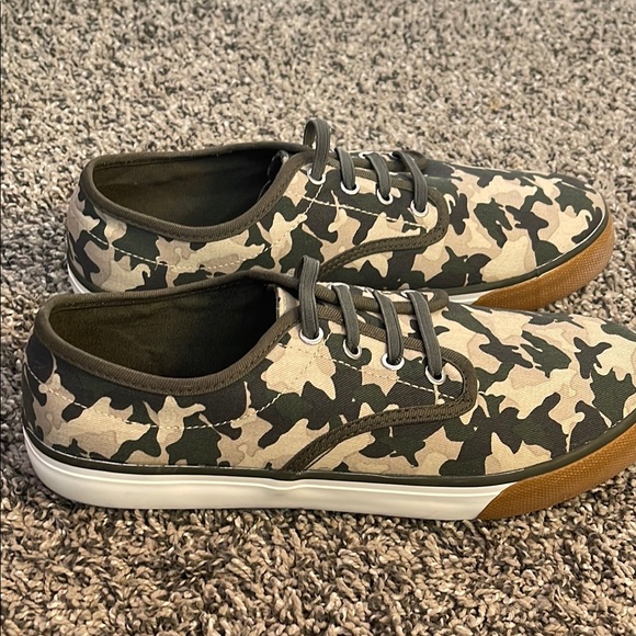 NWT Mens size 6 shoes Camo shoes Camouflage Sneakers size 6 adult unisex - Picture 5 of 17